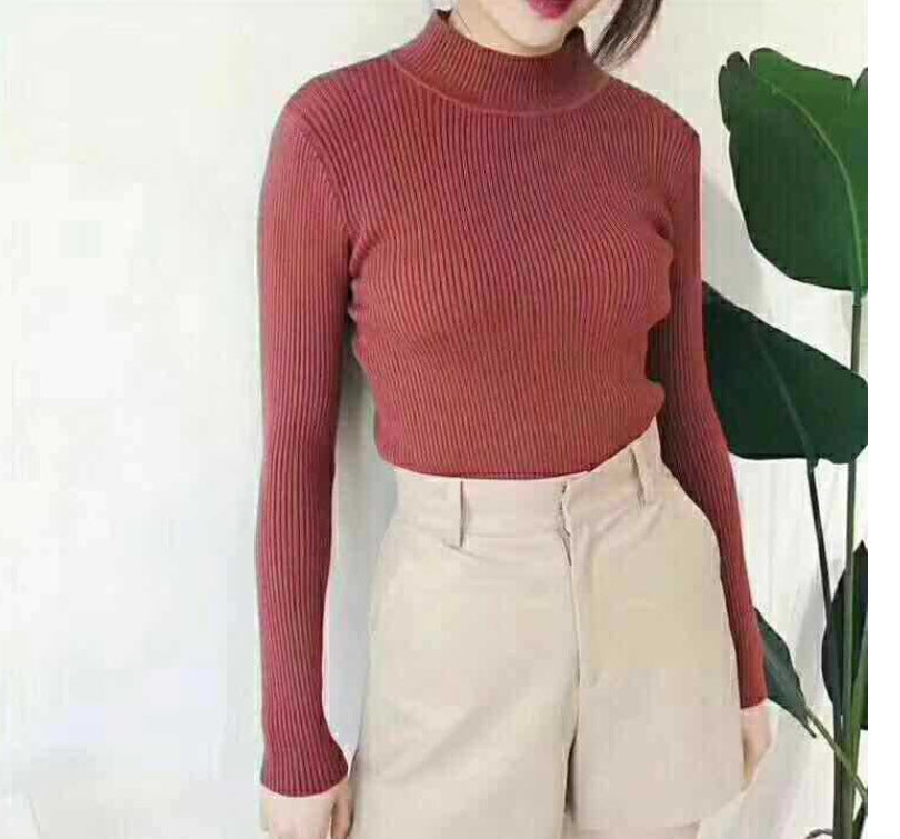 Pull côtelé col montant – Élégance minimaliste