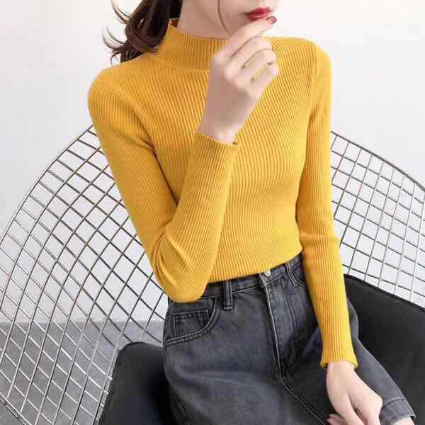 Pull côtelé col montant – Élégance minimaliste